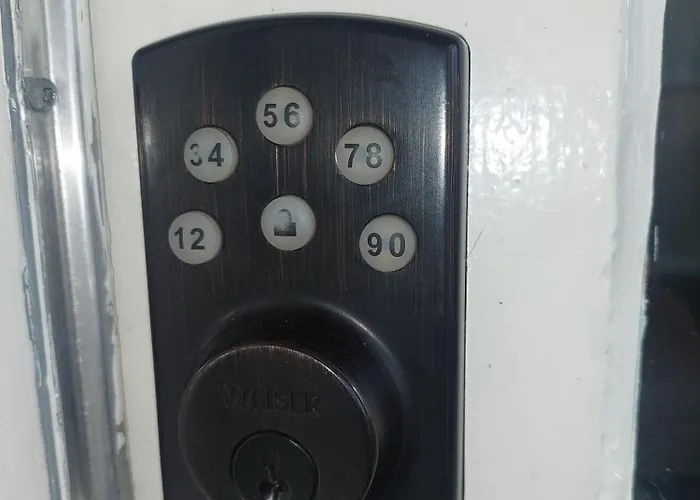 930R-B1 The Old House